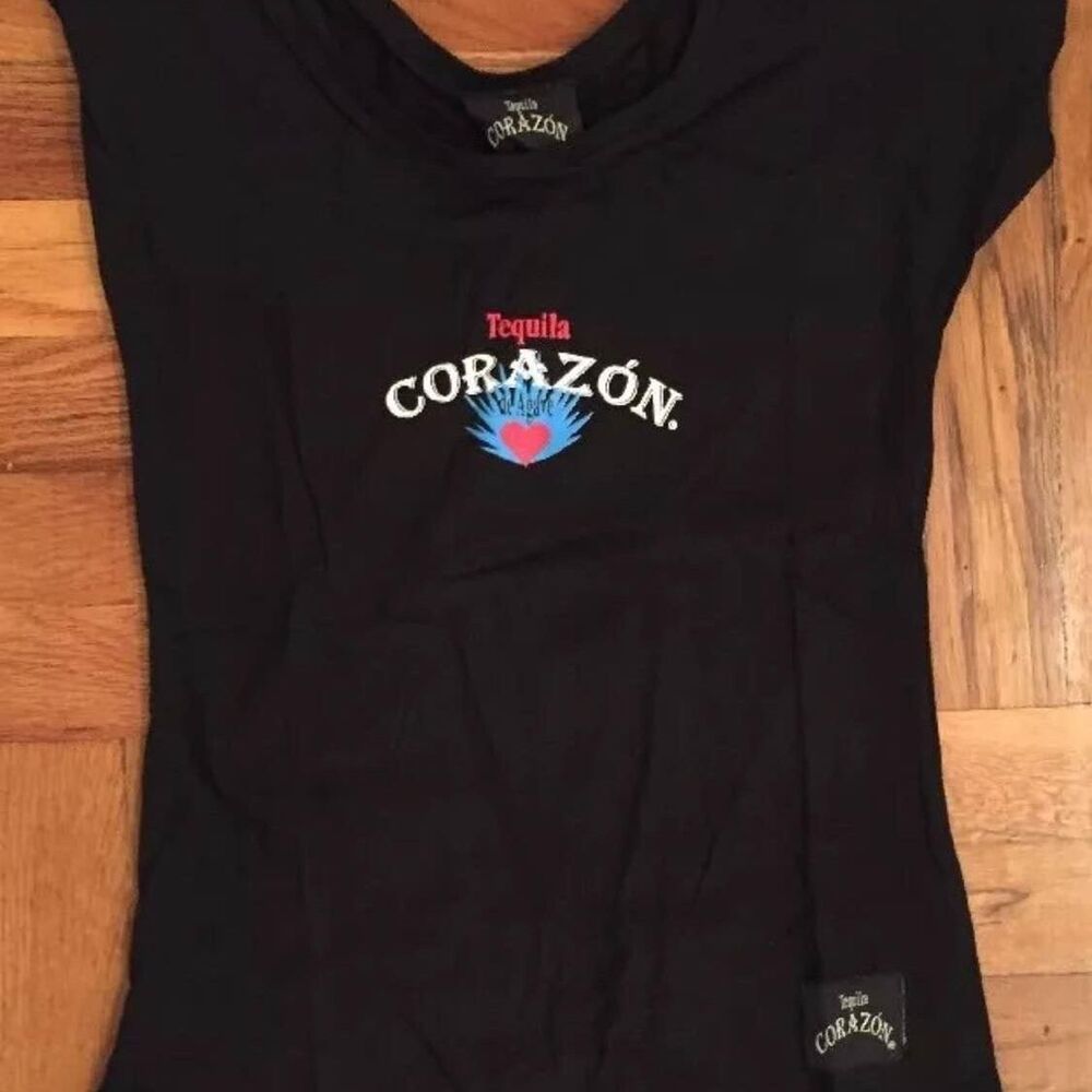 NEW! MEDIUM/LARGE WOMEN'S STRETCH BLACK TEE SHIRT CORAZON‎ TEQUILA NOS